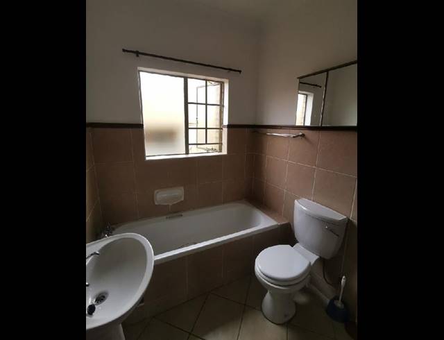 2 BEDROOM APARTMENT FOR SALE IN DIE HOEWES